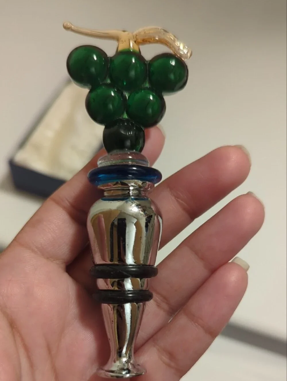 Glass Grape Cluster Wine Bottle Stopper with Silver Base